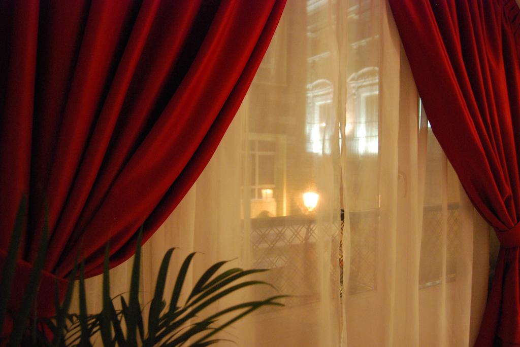 מדריד Hostal Petite Maman חדר תמונה